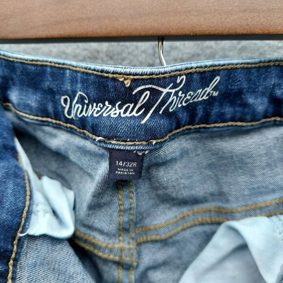 Universal Thread Distressed Skinny Jean Medium Wash Size 14/32R  Cut Bottom - Picture 14 of 16